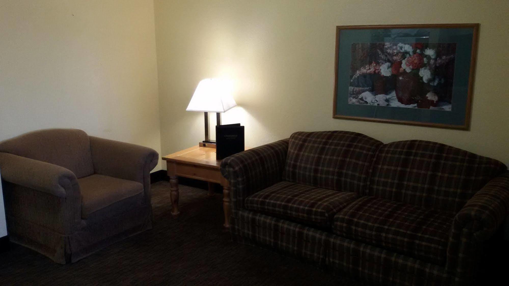 Grandstay Hotel And Suite Waseca Exterior photo